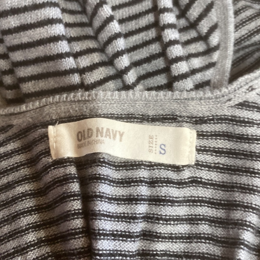 Old Navy Size Small Cardigan - Picture 3 of 6